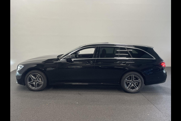 Mercedes-Benz E-Klasse 300e PHEV AMG Line Auto. Estate Panoramadak Navigatie Appel Carplay/ Android Auto Parkeersensoren Cruise Control Led Burmester Soundsystem Sfeerverlichting Elektrische achterklep Climate Control