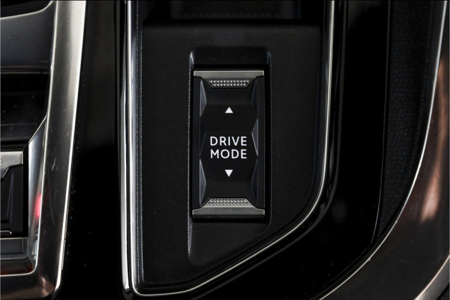 Peugeot 3008 1.6 HYbrid4 300 PK GT Orig. NL | Dig. Cockpit | Trekhaak | Cruise | PDC | Camera | NAV+App. Connect | ECC | LM 19" |