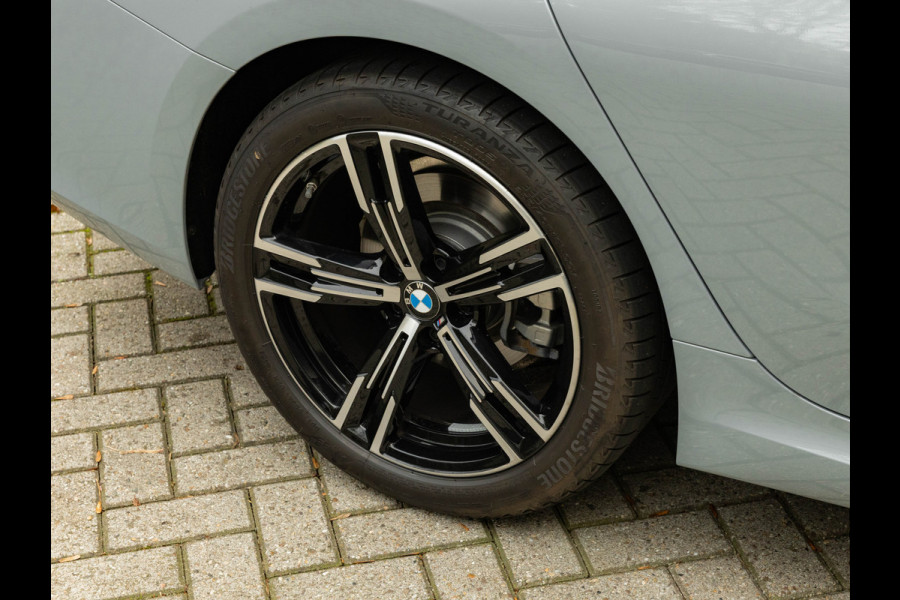 BMW 3-serie 320i M-Sport - Active Cruise Control - Stoelverwarming - Camera - Hifi BMW 3-serie 320i M-Sport - Active Cruise Control - Stoelverwarming - Camera - Hifi