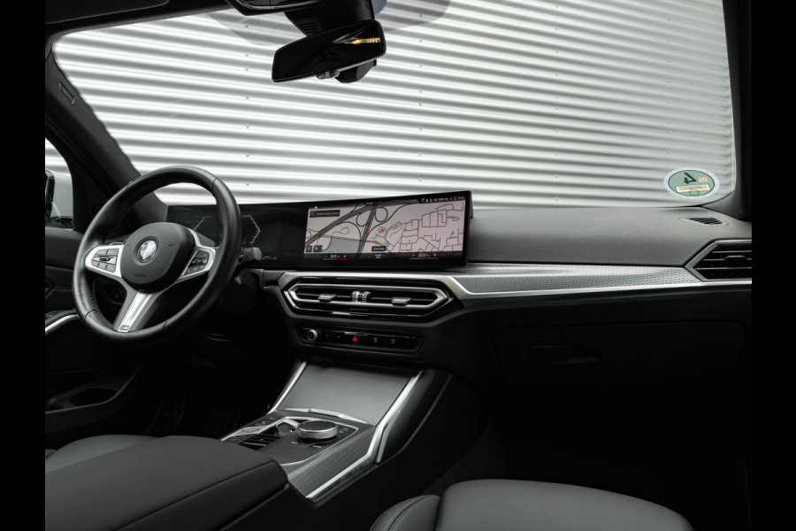 BMW 3-serie 320i M-Sport - Active Cruise Control - Stoelverwarming - Camera - Hifi BMW 3-serie 320i M-Sport - Active Cruise Control - Stoelverwarming - Camera - Hifi