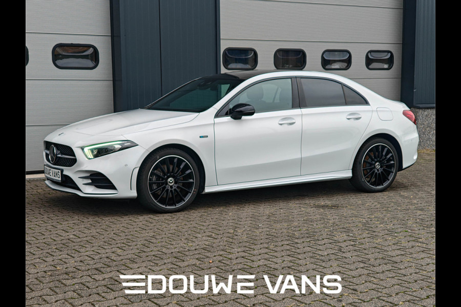 Mercedes-Benz A-Klasse 250e Sedan AMG Panorama Memory Night Pakket