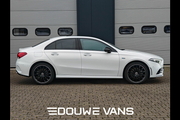Mercedes-Benz A-Klasse 250e Sedan AMG Panorama Memory Night Pakket