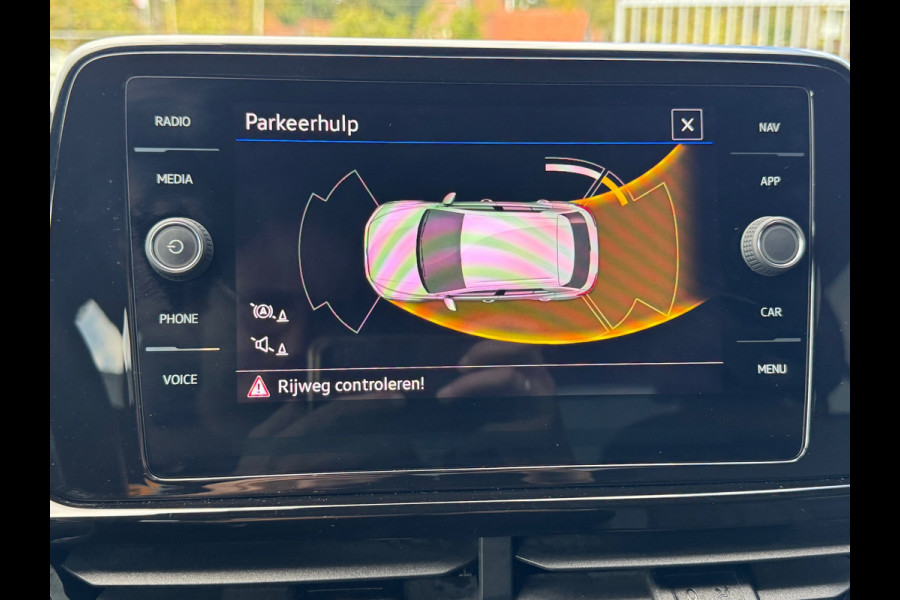 Volkswagen T-Roc 1.0 TSI R-Line * Blackstyle * Carplay * Climate Control * Parkeersensoren *