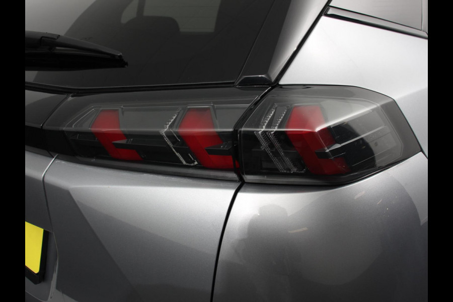 Peugeot 2008 1.2 PureTech 130pk GT Line Auto. Navigatie Apple Carplay/Android Auto Camera Parkeersensoren Adaptive Cruise Control Stoelverwarming Full Led Climate Control