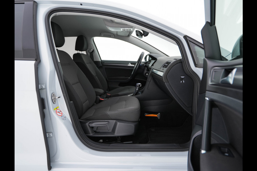 Volkswagen e-Golf {SOH-90%} Aut. *ADAPTIVE-CRUISE | FULL-LED | NAVI-FULLMAP | COMFORT-SEATS | ECC | PRIVACY-GLASS | PARKPILOT | CCS-FASTLOADER | 16''ALU* Volkswagen e-Golf {SOH-90%} Aut. *ADAPTIVE-CRUISE | FULL-LED | NAVI-FULLMAP | COMFORT-SEATS | ECC | PRIVACY-GLASS | PARKPILOT | CCS-FASTLOADER | 16''ALU*