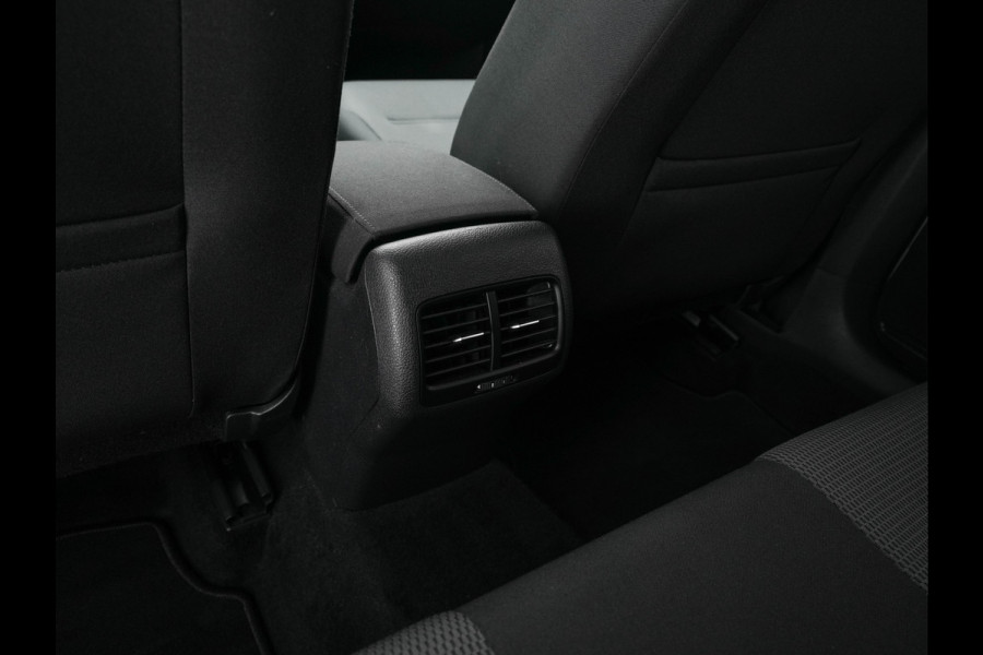 Volkswagen e-Golf {SOH-90%} Aut. *ADAPTIVE-CRUISE | FULL-LED | NAVI-FULLMAP | COMFORT-SEATS | ECC | PRIVACY-GLASS | PARKPILOT | CCS-FASTLOADER | 16''ALU* Volkswagen e-Golf {SOH-90%} Aut. *ADAPTIVE-CRUISE | FULL-LED | NAVI-FULLMAP | COMFORT-SEATS | ECC | PRIVACY-GLASS | PARKPILOT | CCS-FASTLOADER | 16''ALU*