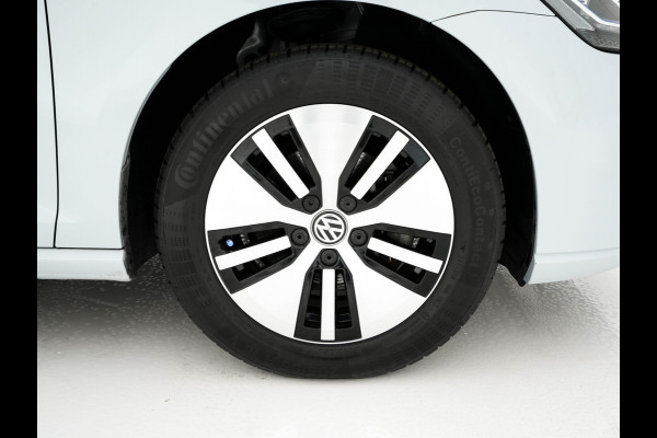 Volkswagen e-Golf {SOH-90%} Aut. *ADAPTIVE-CRUISE | FULL-LED | NAVI-FULLMAP | COMFORT-SEATS | ECC | PRIVACY-GLASS | PARKPILOT | CCS-FASTLOADER | 16''ALU* Volkswagen e-Golf {SOH-90%} Aut. *ADAPTIVE-CRUISE | FULL-LED | NAVI-FULLMAP | COMFORT-SEATS | ECC | PRIVACY-GLASS | PARKPILOT | CCS-FASTLOADER | 16''ALU*