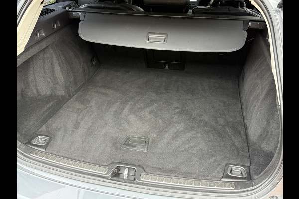 Volvo V60 2.0 B3 Momentum Advantage | R-Design | Elek. Trekhaak | Camera | Dealer onderhouden Volvo V60 2.0 B3 Momentum Advantage | R-Design | Elek. Trekhaak | Camera | Dealer onderhouden