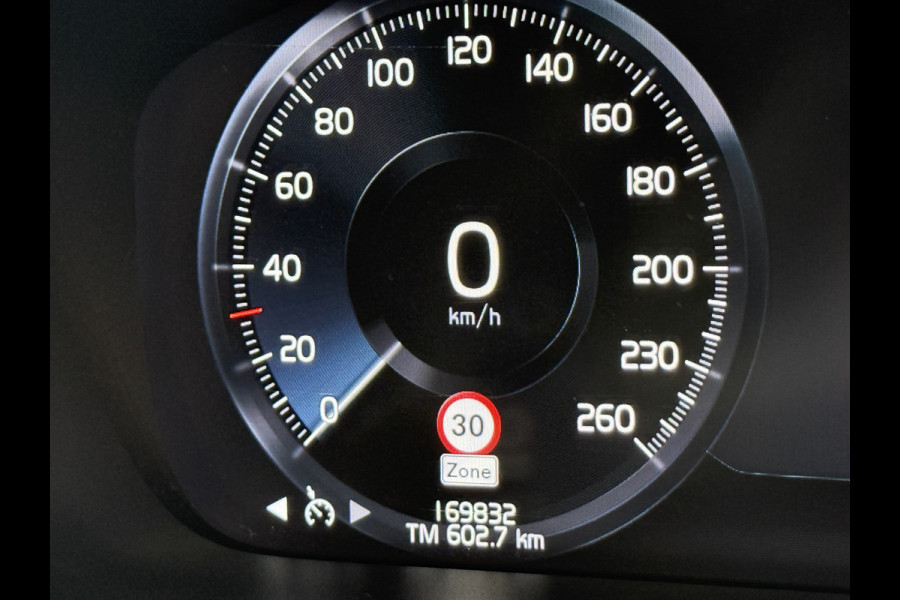 Volvo V60 2.0 B3 Momentum Advantage | R-Design | Elek. Trekhaak | Camera | Dealer onderhouden Volvo V60 2.0 B3 Momentum Advantage | R-Design | Elek. Trekhaak | Camera | Dealer onderhouden