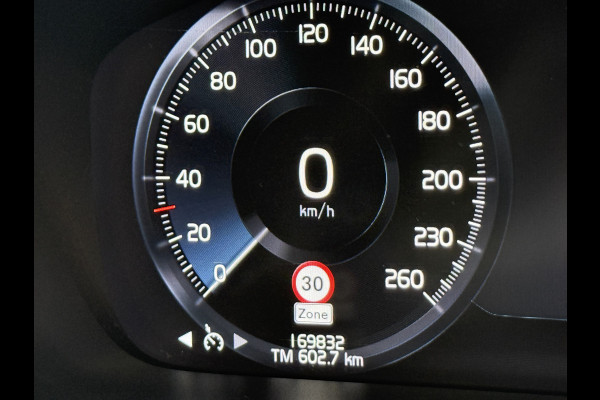 Volvo V60 2.0 B3 Momentum Advantage | R-Design | Elek. Trekhaak | Camera | Dealer onderhouden Volvo V60 2.0 B3 Momentum Advantage | R-Design | Elek. Trekhaak | Camera | Dealer onderhouden
