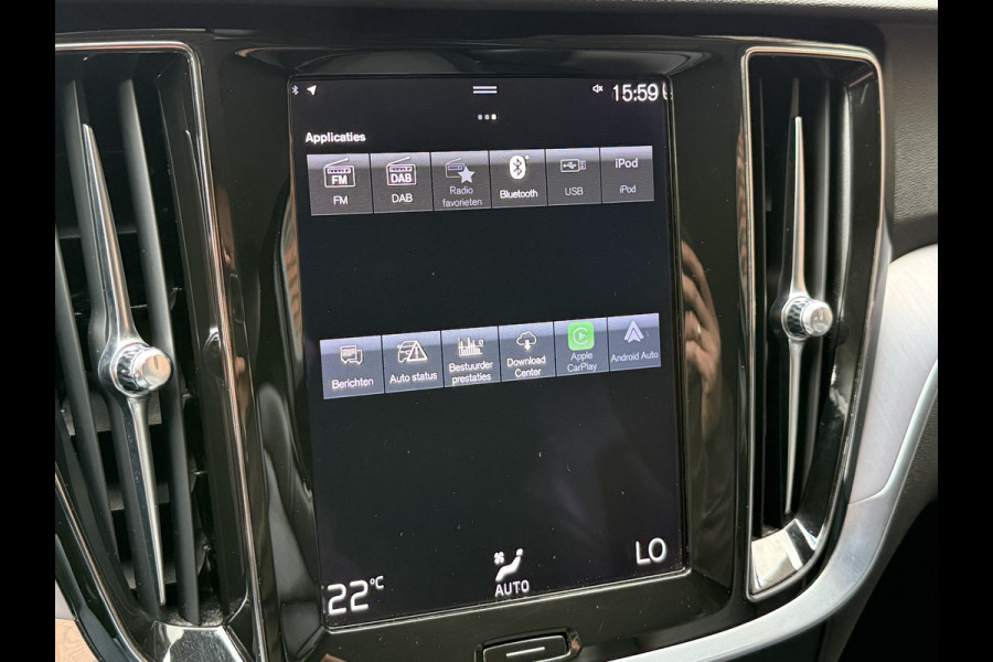 Volvo V60 2.0 B3 Momentum Advantage | R-Design | Elek. Trekhaak | Camera | Dealer onderhouden Volvo V60 2.0 B3 Momentum Advantage | R-Design | Elek. Trekhaak | Camera | Dealer onderhouden