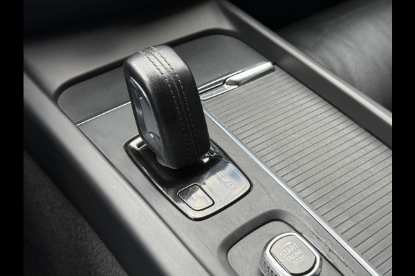 Volvo V60 2.0 B3 Momentum Advantage | R-Design | Elek. Trekhaak | Camera | Dealer onderhouden Volvo V60 2.0 B3 Momentum Advantage | R-Design | Elek. Trekhaak | Camera | Dealer onderhouden