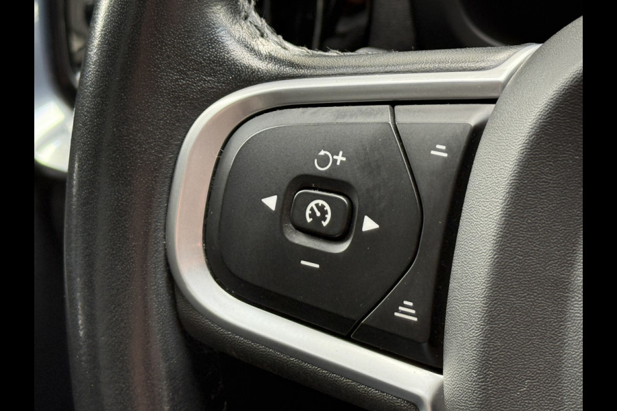 Volvo V60 2.0 B3 Momentum Advantage | R-Design | Elek. Trekhaak | Camera | Dealer onderhouden Volvo V60 2.0 B3 Momentum Advantage | R-Design | Elek. Trekhaak | Camera | Dealer onderhouden