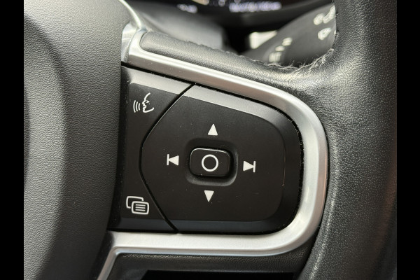 Volvo V60 2.0 B3 Momentum Advantage | R-Design | Elek. Trekhaak | Camera | Dealer onderhouden Volvo V60 2.0 B3 Momentum Advantage | R-Design | Elek. Trekhaak | Camera | Dealer onderhouden