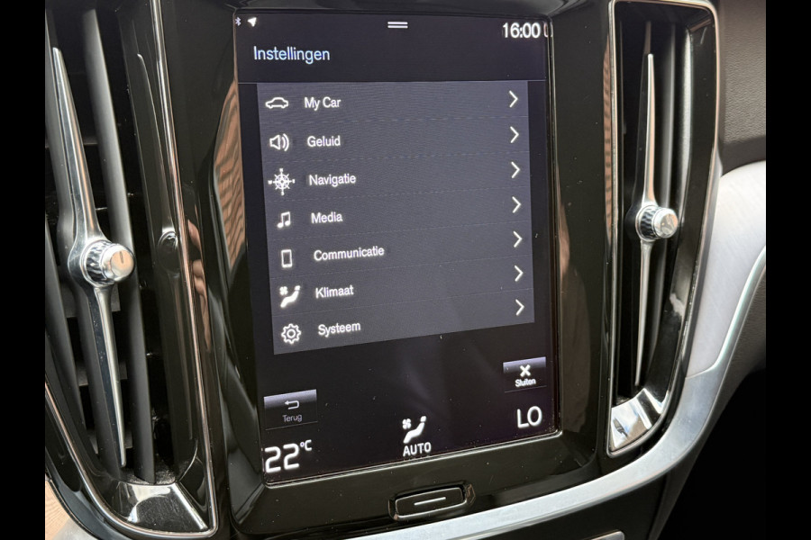 Volvo V60 2.0 B3 Momentum Advantage | R-Design | Elek. Trekhaak | Camera | Dealer onderhouden Volvo V60 2.0 B3 Momentum Advantage | R-Design | Elek. Trekhaak | Camera | Dealer onderhouden