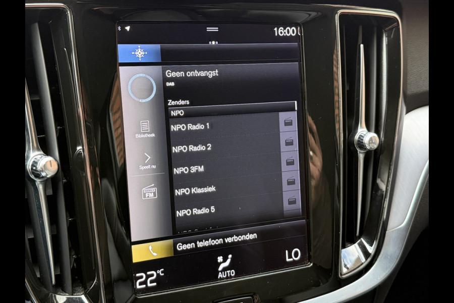 Volvo V60 2.0 B3 Momentum Advantage | R-Design | Elek. Trekhaak | Camera | Dealer onderhouden Volvo V60 2.0 B3 Momentum Advantage | R-Design | Elek. Trekhaak | Camera | Dealer onderhouden