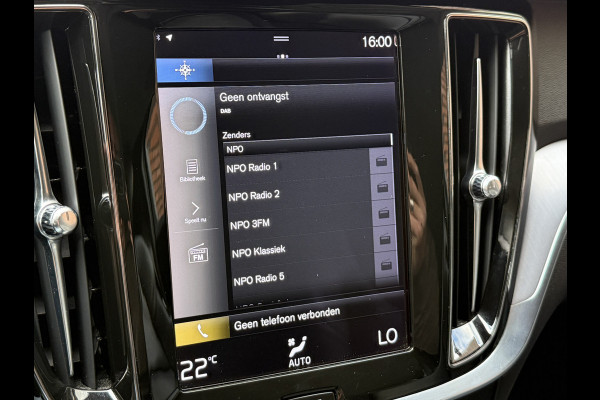 Volvo V60 2.0 B3 Momentum Advantage | R-Design | Elek. Trekhaak | Camera | Dealer onderhouden Volvo V60 2.0 B3 Momentum Advantage | R-Design | Elek. Trekhaak | Camera | Dealer onderhouden