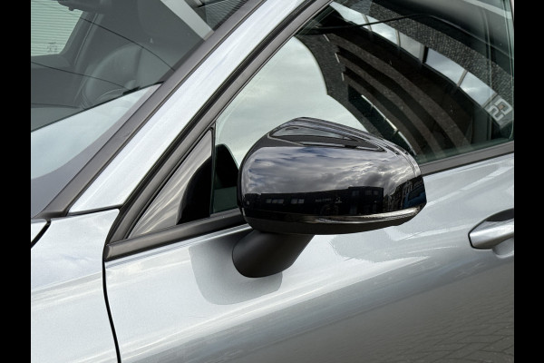 Volvo V60 2.0 B3 Momentum Advantage | R-Design | Elek. Trekhaak | Camera | Dealer onderhouden Volvo V60 2.0 B3 Momentum Advantage | R-Design | Elek. Trekhaak | Camera | Dealer onderhouden