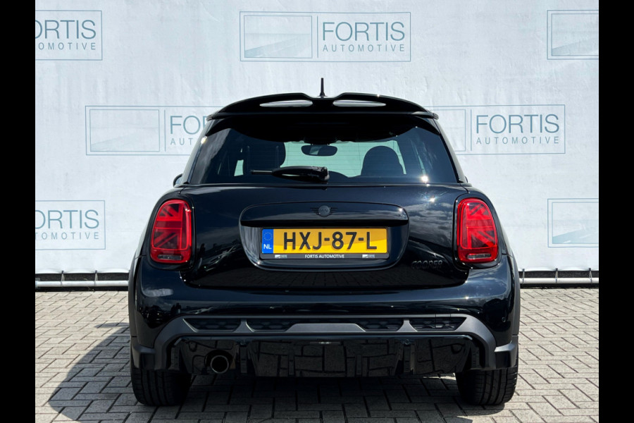 MINI Mini 1.5 Cooper John Cooper Works STUURWIEL VERW | PANO | CARPLAY | DEALER ONDERH | STOELVERW |