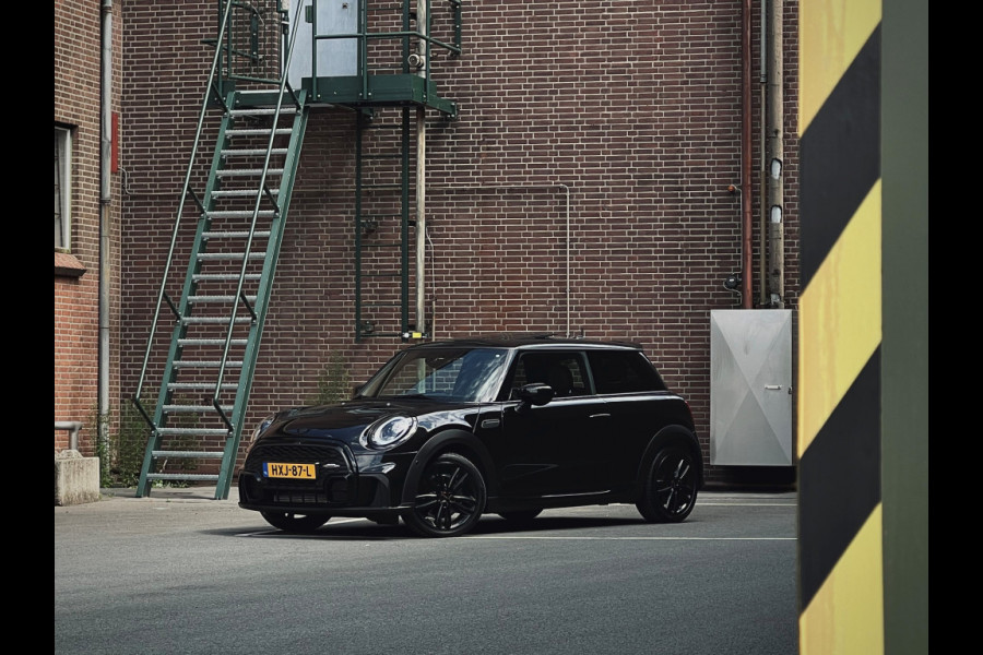 MINI Mini 1.5 Cooper John Cooper Works STUURWIEL VERW | PANO | CARPLAY | DEALER ONDERH | STOELVERW |