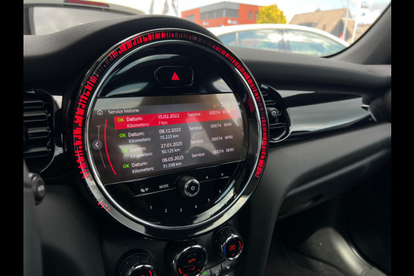 MINI Mini 1.5 Cooper John Cooper Works STUURWIEL VERW | PANO | CARPLAY | DEALER ONDERH | STOELVERW |