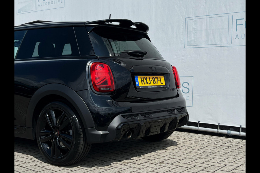 MINI Mini 1.5 Cooper John Cooper Works STUURWIEL VERW | PANO | CARPLAY | DEALER ONDERH | STOELVERW |