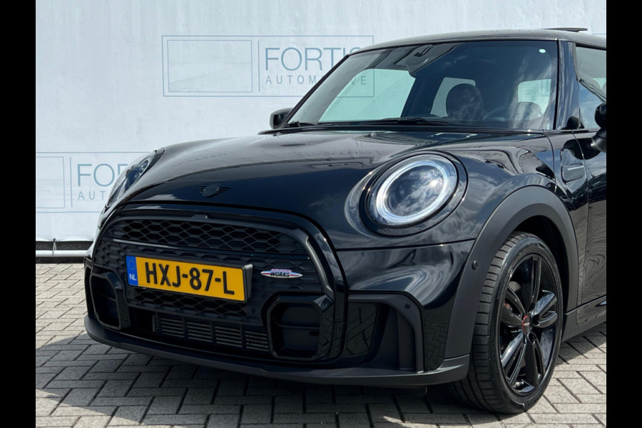 MINI Mini 1.5 Cooper John Cooper Works STUURWIEL VERW | PANO | CARPLAY | DEALER ONDERH | STOELVERW |