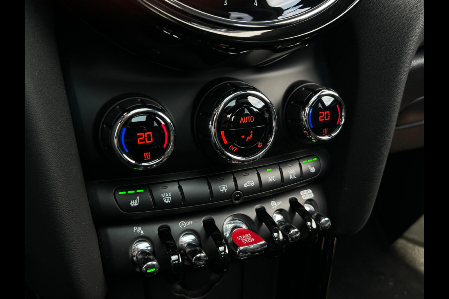MINI Mini 1.5 Cooper John Cooper Works STUURWIEL VERW | PANO | CARPLAY | DEALER ONDERH | STOELVERW |
