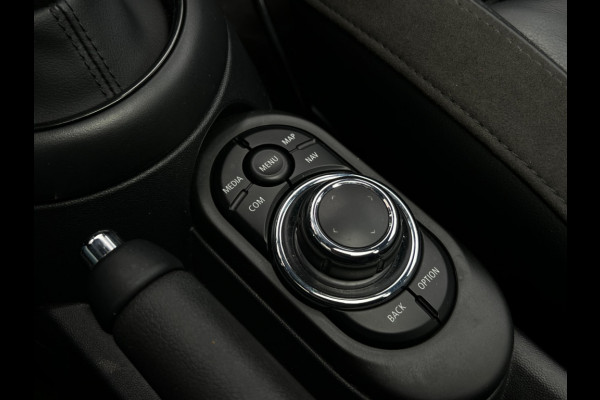 MINI Mini 1.5 Cooper John Cooper Works STUURWIEL VERW | PANO | CARPLAY | DEALER ONDERH | STOELVERW |
