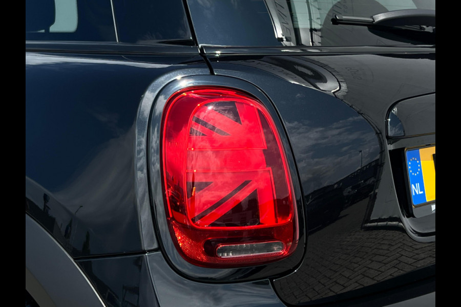 MINI Mini 1.5 Cooper John Cooper Works STUURWIEL VERW | PANO | CARPLAY | DEALER ONDERH | STOELVERW |