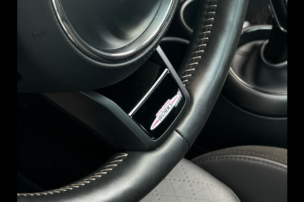 MINI Mini 1.5 Cooper John Cooper Works STUURWIEL VERW | PANO | CARPLAY | DEALER ONDERH | STOELVERW |