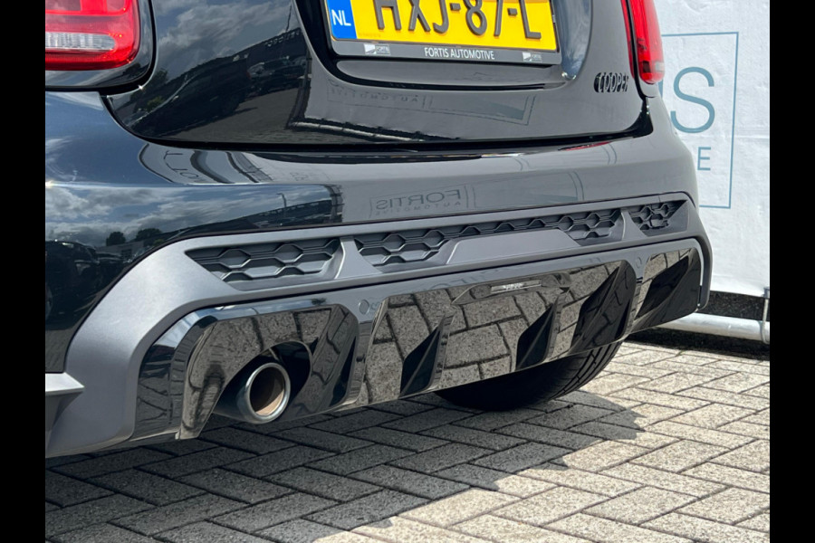 MINI Mini 1.5 Cooper John Cooper Works STUURWIEL VERW | PANO | CARPLAY | DEALER ONDERH | STOELVERW |