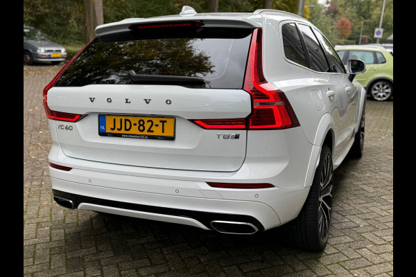 Volvo XC60 2.0 T8 Twin Engine AWD R-Design l Pano l 360 Camera l HK Audio l Trekhaak l Luchtvering l Volvo XC60 2.0 T8 Twin Engine AWD R-Design l Pano l 360 Camera l HK Audio l Trekhaak l Luchtvering l