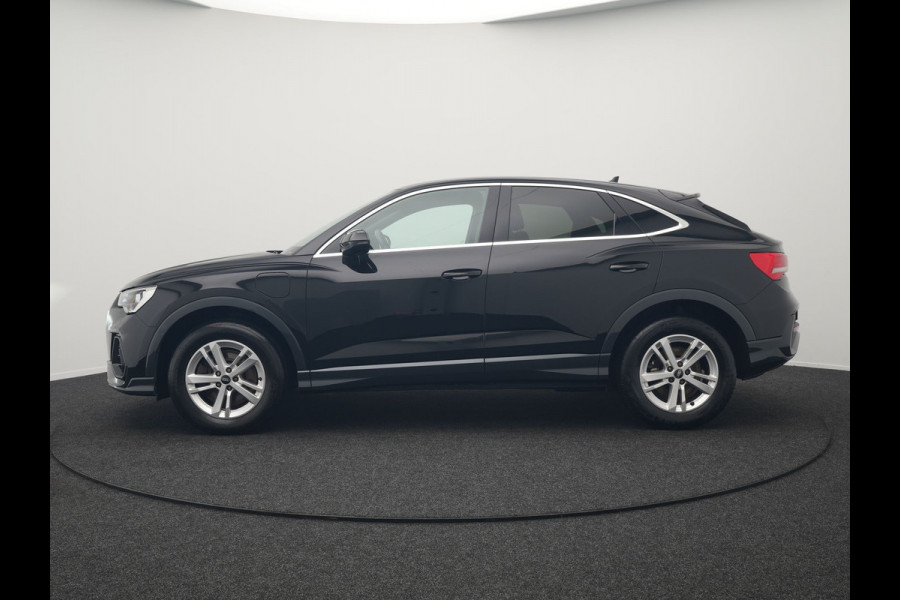 Audi Q3 Sportback 45 TFSI e Advanced Edition Plug In Hybrid 245pk Dealer O.H PHEV | Camera | Virtual | Navigatie Full Map | Cruise Control | LED Koplampen | Blis | Lane Assist | DAB |