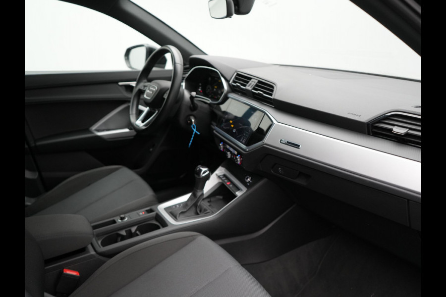 Audi Q3 Sportback 45 TFSI e Advanced Edition Plug In Hybrid 245pk Dealer O.H PHEV | Camera | Virtual | Navigatie Full Map | Cruise Control | LED Koplampen | Blis | Lane Assist | DAB |