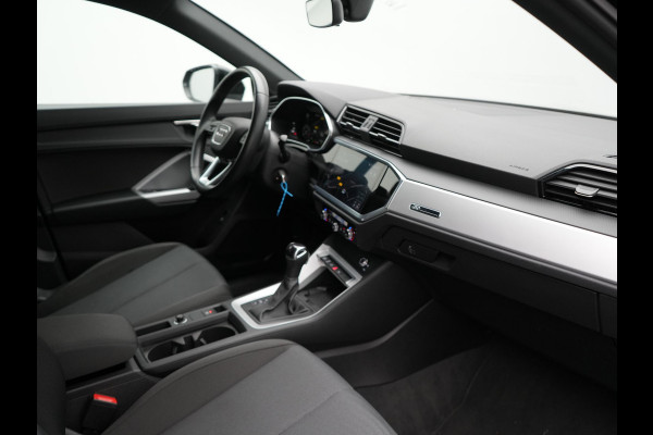 Audi Q3 Sportback 45 TFSI e Advanced Edition Plug In Hybrid 245pk Dealer O.H PHEV | Camera | Virtual | Navigatie Full Map | Cruise Control | LED Koplampen | Blis | Lane Assist | DAB |