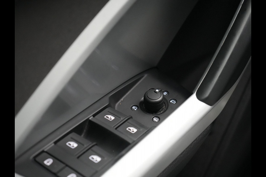 Audi Q3 Sportback 45 TFSI e Advanced Edition Plug In Hybrid 245pk Dealer O.H PHEV | Camera | Virtual | Navigatie Full Map | Cruise Control | LED Koplampen | Blis | Lane Assist | DAB |