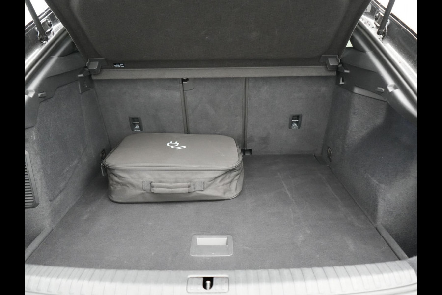 Audi Q3 Sportback 45 TFSI e Advanced Edition Plug In Hybrid 245pk Dealer O.H PHEV | Camera | Virtual | Navigatie Full Map | Cruise Control | LED Koplampen | Blis | Lane Assist | DAB |