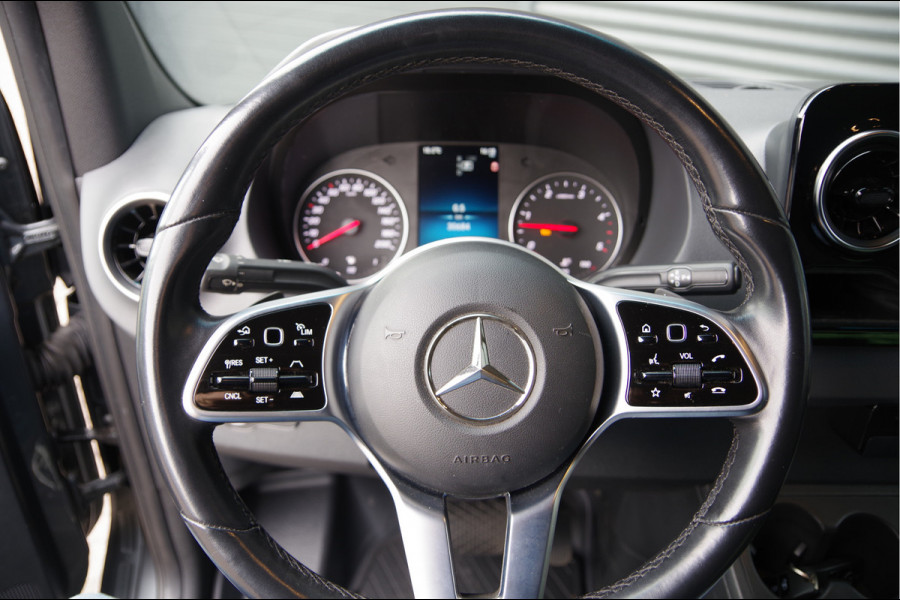 Mercedes-Benz Sprinter 519 3.0 CDI V6 L2H1 LED, LEDER, 3.5T TREKHAAK, STANDKACHEL, DUBBELLUCHT, ADAPT. CRUISE, MBUX 10'', 360 CAMERA, STOELVERWARMING,