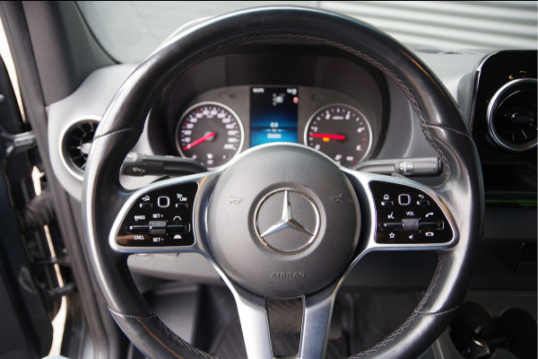 Mercedes-Benz Sprinter 519 3.0 CDI V6 L2H1 LED, LEDER, 3.5T TREKHAAK, STANDKACHEL, DUBBELLUCHT, ADAPT. CRUISE, MBUX 10'', 360 CAMERA, STOELVERWARMING,
