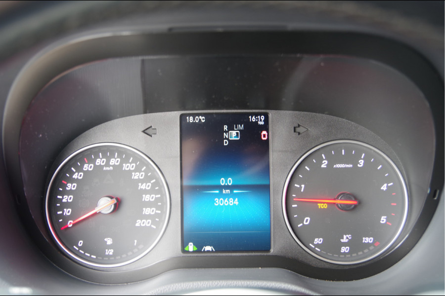 Mercedes-Benz Sprinter 519 3.0 CDI V6 L2H1 LED, LEDER, 3.5T TREKHAAK, STANDKACHEL, DUBBELLUCHT, ADAPT. CRUISE, MBUX 10'', 360 CAMERA, STOELVERWARMING,