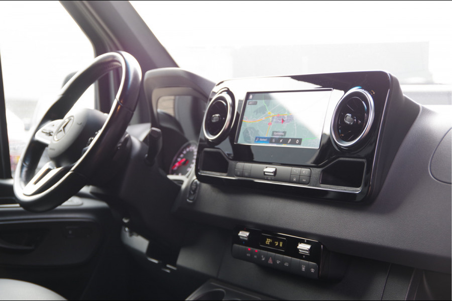 Mercedes-Benz Sprinter 519 3.0 CDI V6 L2H1 LED, LEDER, 3.5T TREKHAAK, STANDKACHEL, DUBBELLUCHT, ADAPT. CRUISE, MBUX 10'', 360 CAMERA, STOELVERWARMING,