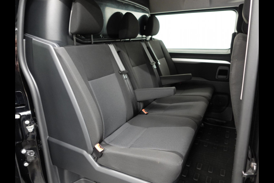 Peugeot Expert 180pk Automaat Long L3 Premium Dubbele Cabine Trekhaak Navigatie Apple Carplay Cruise control Airco Peugeot Expert 180pk Automaat Long L3 Premium Dubbele Cabine Trekhaak Navigatie Apple Carplay Cruise control Airco