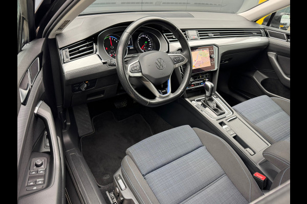 Volkswagen Passat Variant 1.4 TSI PHEV GTE * Trekhaak * Camera * Travel Assist * Massage *