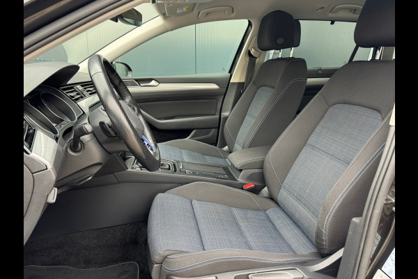 Volkswagen Passat Variant 1.4 TSI PHEV GTE * Trekhaak * Camera * Travel Assist * Massage *