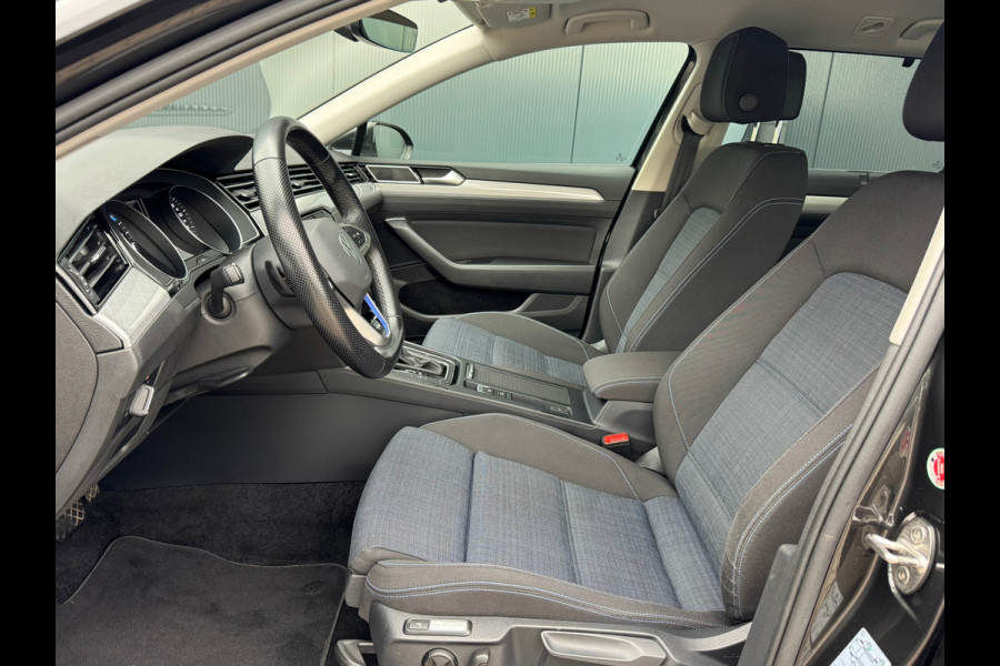 Volkswagen Passat Variant 1.4 TSI PHEV GTE * Trekhaak * Camera * Travel Assist * Massage *