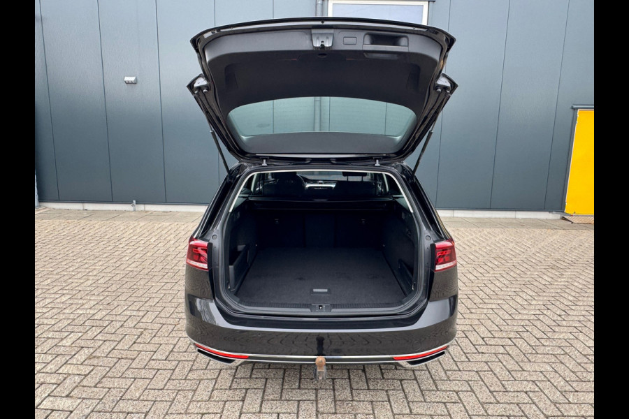 Volkswagen Passat Variant 1.4 TSI PHEV GTE * Trekhaak * Camera * Travel Assist * Massage *