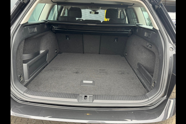 Volkswagen Passat Variant 1.4 TSI PHEV GTE * Trekhaak * Camera * Travel Assist * Massage *