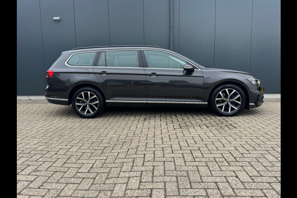 Volkswagen Passat Variant 1.4 TSI PHEV GTE * Trekhaak * Camera * Travel Assist * Massage *