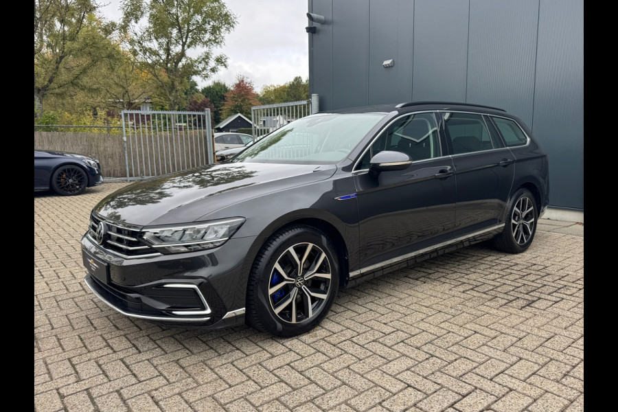 Volkswagen Passat Variant 1.4 TSI PHEV GTE * Trekhaak * Camera * Travel Assist * Massage *